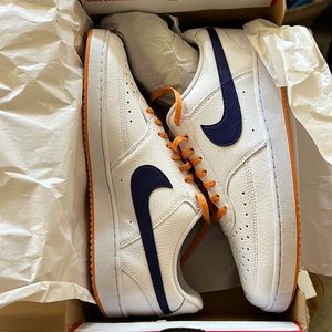 Brand new never worn mens nike sneakers size 10